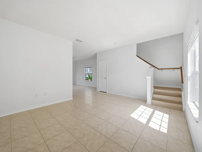 7780 Plantation Cir — Photo 3