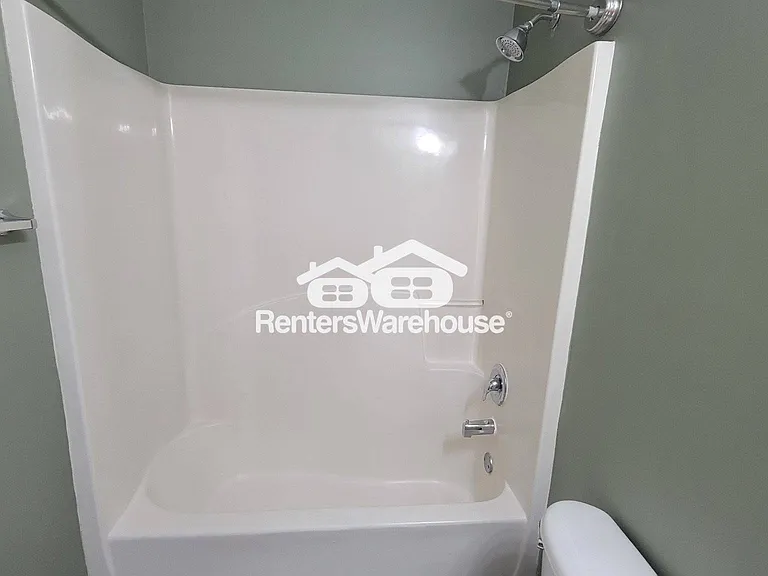 118 Laughlin Dr — Photo 16
