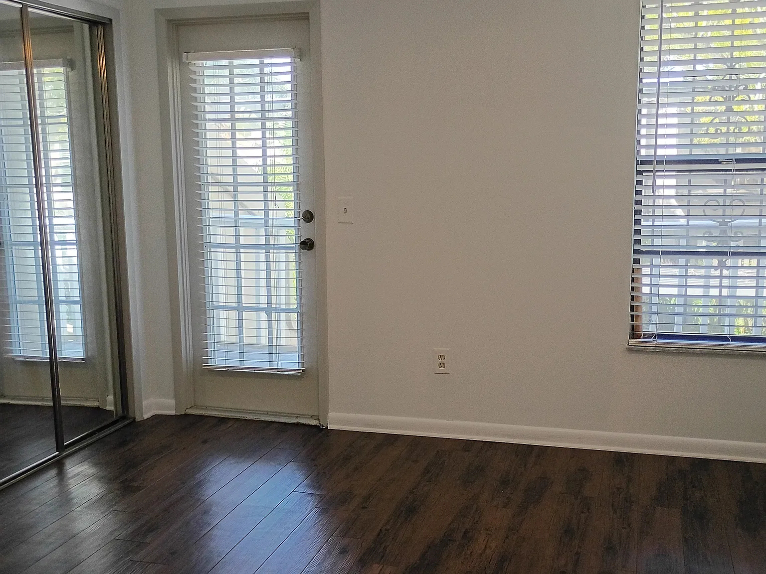 2 bed, 2.5 bath, 1520 sqft, $2,745 — Photo 4
