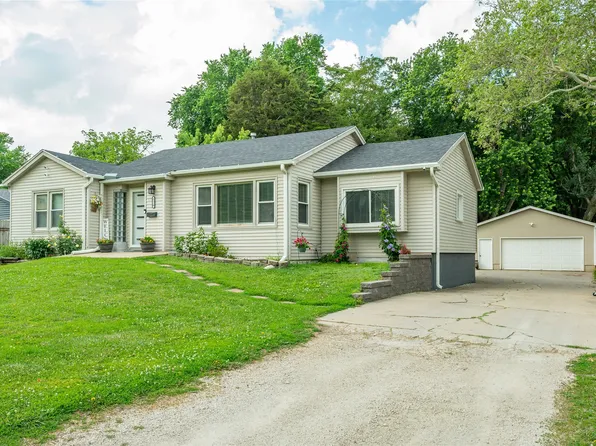 6110 SW 12th St, Des Moines, IA 50315