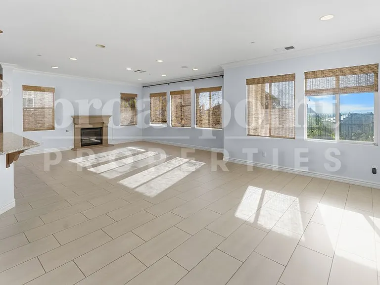 1672 N Las Flores Dr — Photo 6