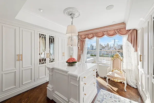 Sold by SERHANT. | media 6