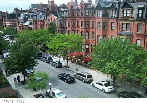 252 Newbury St. Boston - Back Bay Building Photo 5