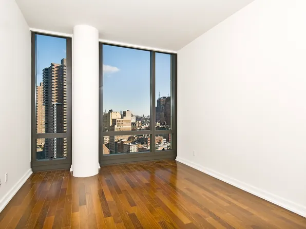 101 Warren Street 1830 image 2 of 5
