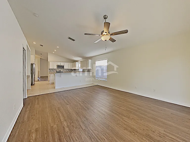 1066 Bluegrass Dr — Photo 6