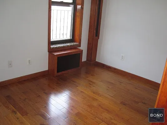 Rented by Bond New York | media 20