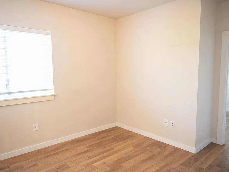 3715 McKinley Ave #207 — Photo 30