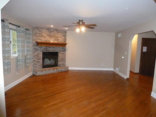 2nd image of 707 Hiawatha Dr