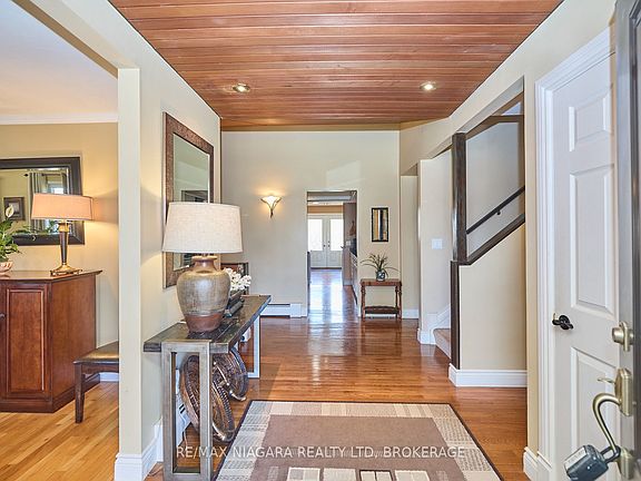 4th image of 1121 Pettit Rd