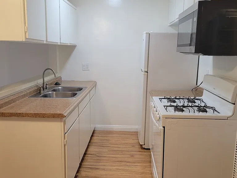 Quakertown Garden Apartments — Photo 20