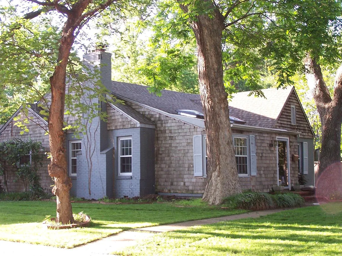 2 bed, 1050 sqft, $1,500 — Photo 1