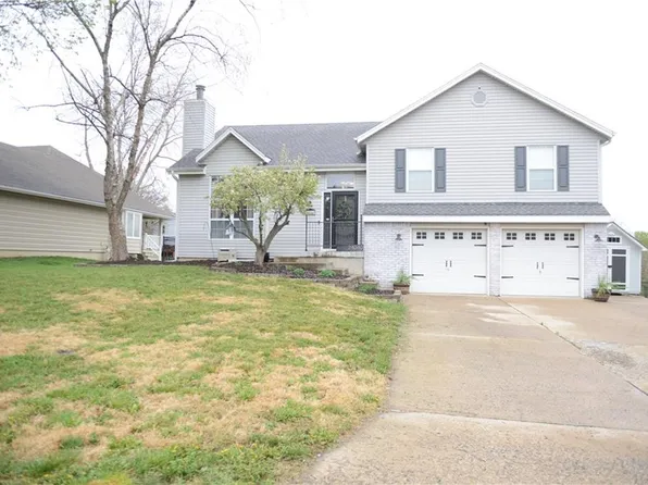 24040 W 57th Ter, Shawnee, KS 66226