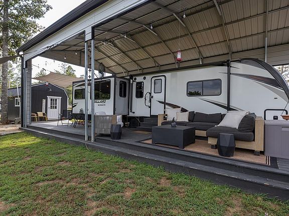 2nd image of 128 Pioneer Estates Rd