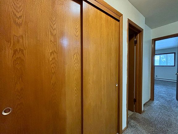 3rd image of 2535 Halsted Rd #3217066de