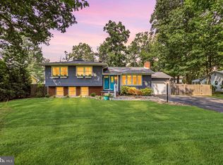1194 McClain Dr, Vineland, NJ 08361