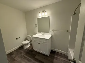 Flying Hills Apartments — Photo 52