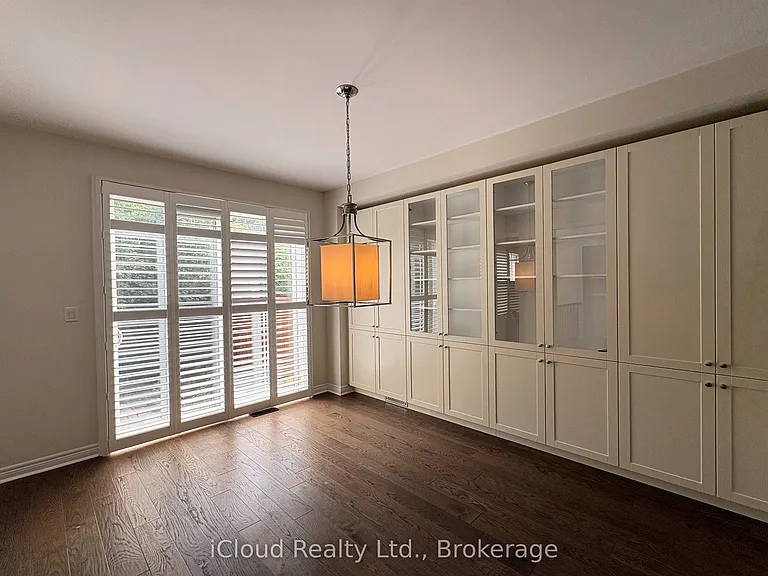 2466 Village Cmn — Photo 15