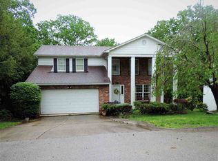 108 Honeysuckle Ln, Huntington, WV 25701