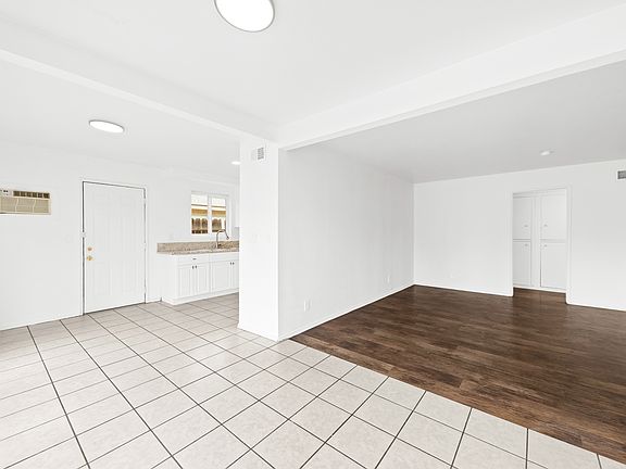 5th image of 1017 Oxford Dr APT A