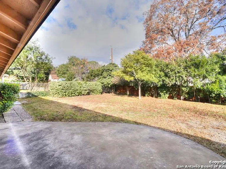 3223 Oakleaf Dr — Photo 24