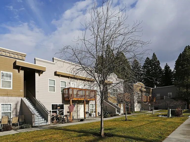 153 E Adams Ave — Photo 16