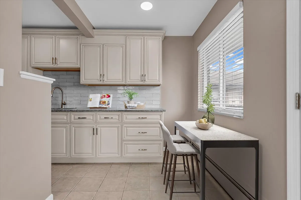 1 bed, 550 sqft, $1,200 — Photo 3