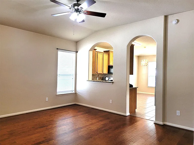 6042 Starbrook Creek Dr — Photo 6