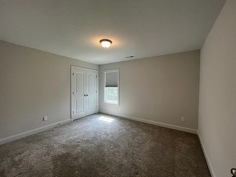 400 Amethyst Ct — Photo 10