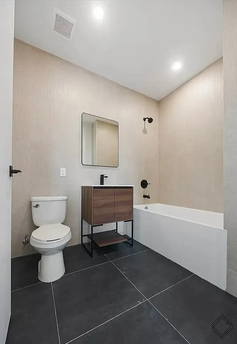 226 Pulaski Street — Photo 4