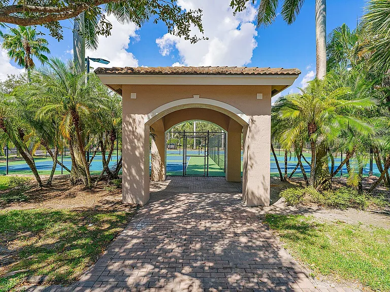2917 Tuscany Ct #302 — Photo 33