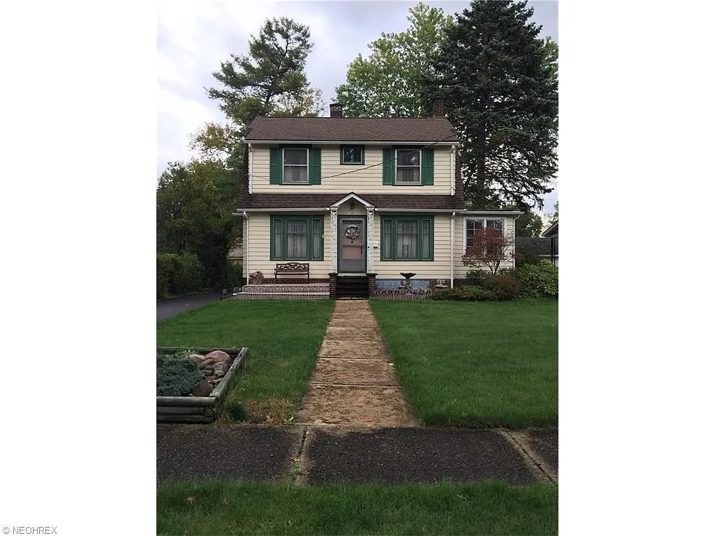 467 Trumbull Ave SE photo 1
