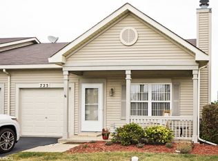 723 S Shannon Dr, Romeoville, IL 60446