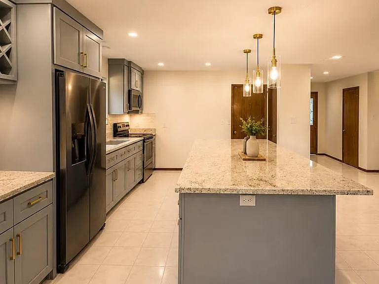 1205 Tesoro Ave — Photo 6