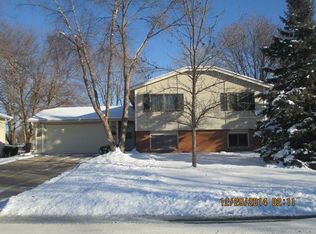 12122 Robin Rd N, Maple Grove, MN 55369