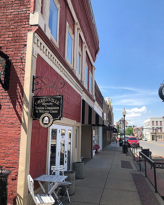 1st image of 125 S Main St