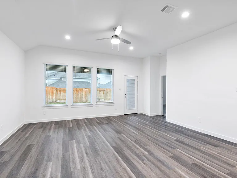 1589 Oakdale Crest Rd — Photo 14