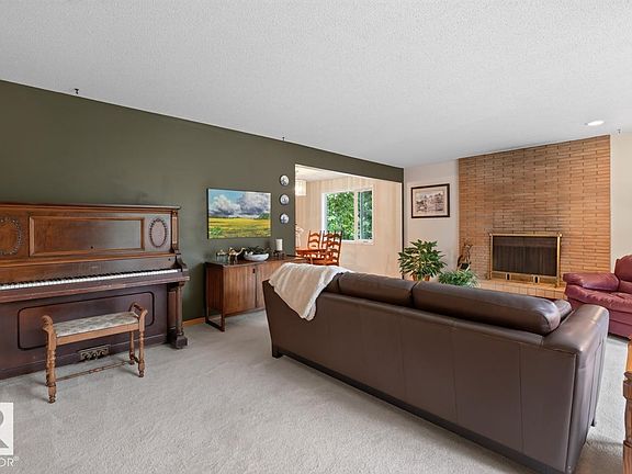 4th image of 12636 52nd Ave NW