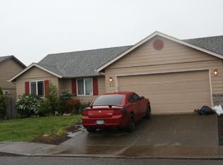 915 Meadowlawn Pl, Molalla, OR