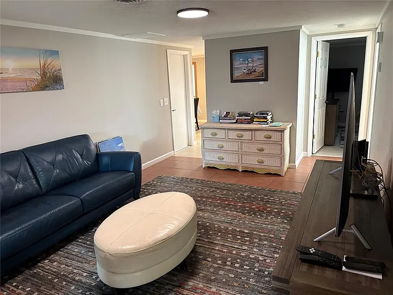 1010 Osprey Ct — Photo 8