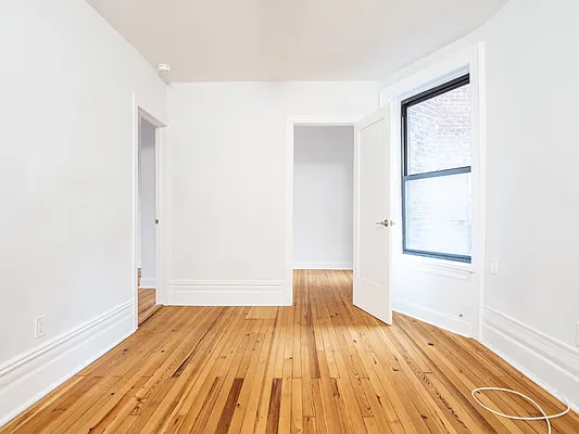 Rented by City Connections Realty | media 9