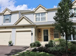 176 Park Ridge Ln, Aurora, IL 60504