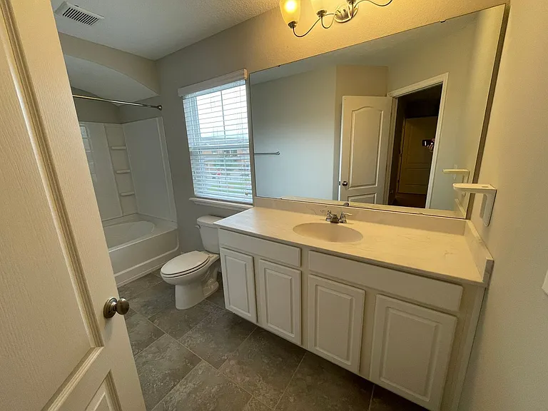207 Wentworth Grande Dr — Photo 16