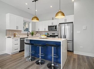 2450 W Flournoy St #3, Chicago, IL 60612