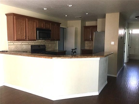 5th image of 14228 Smokey Point Dr