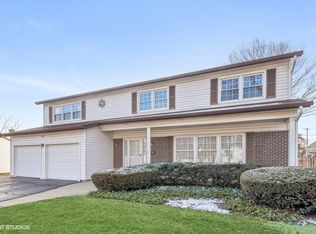 807 W Hintz Rd, Arlington Heights, IL 60004