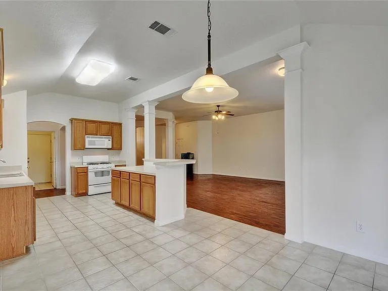 2624 Century Park Blvd — Photo 6