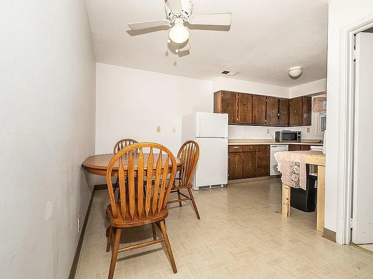 2 Orchard Dr #2 — Photo 3