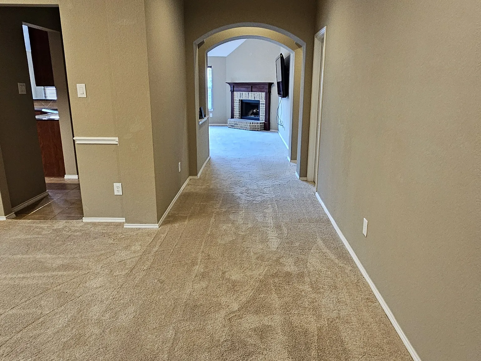 Spacious 4BD/2.5BA Single-Story Home in Bozman Farm Estates — Photo 2