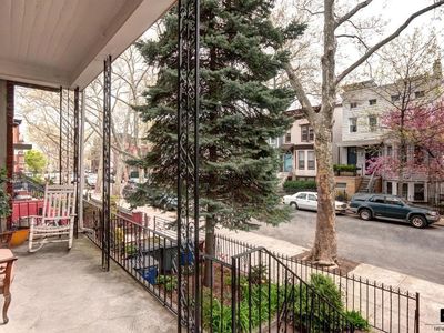 35 Orient Ave, Brooklyn, NY, 11211