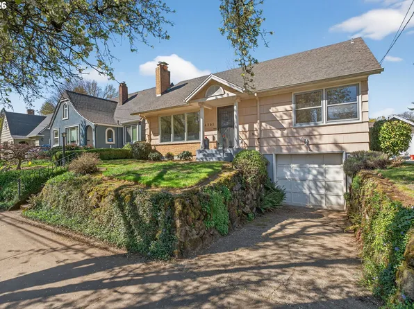 4305 NE Hazelfern Pl, Portland, OR 97213